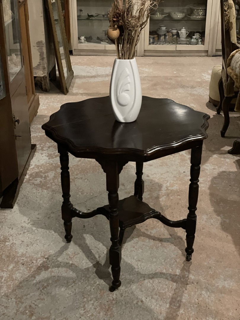 Elegant Antique Solid Wood Table With Turned Legs And Unusual Shape 40Kg 76.5Cmx72.5Cm (Wxlxh)