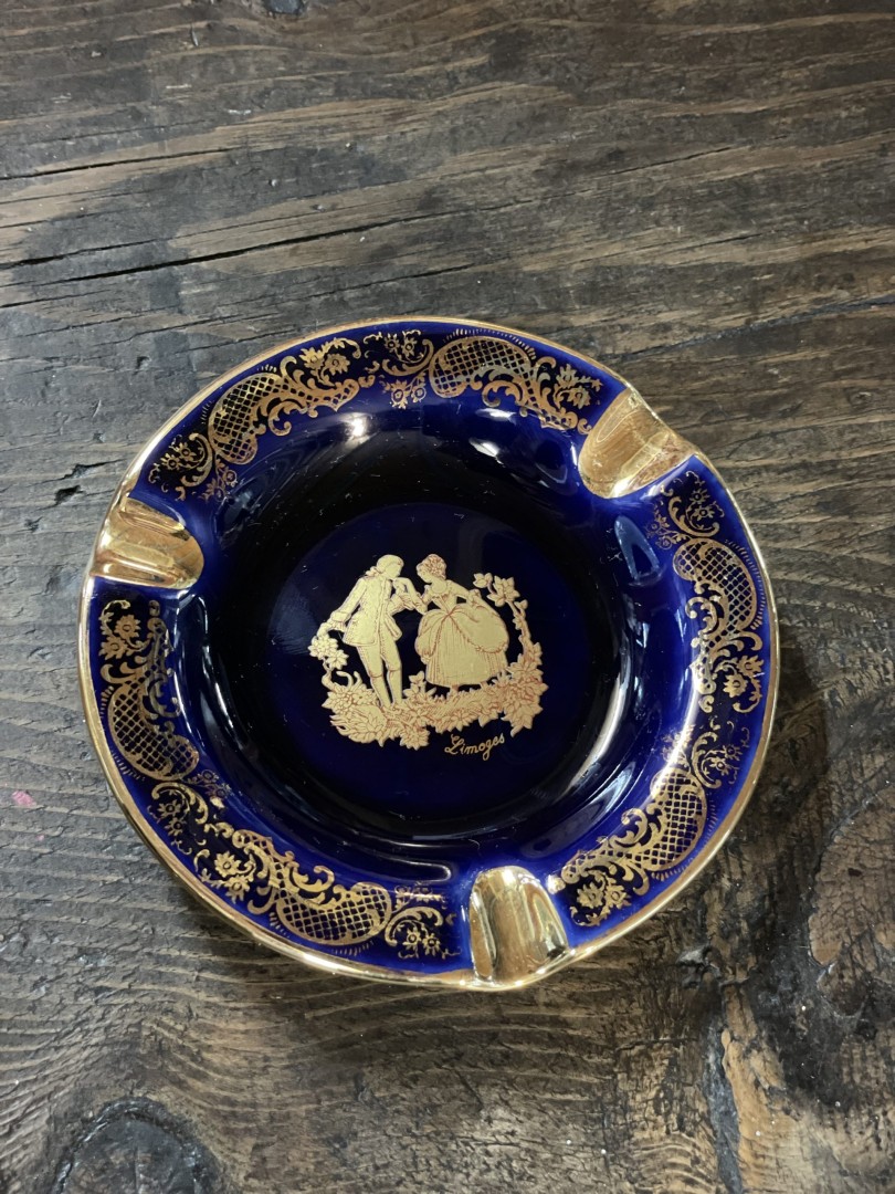 Vintage Limoges Castel Ashtray Cobalt Blue & 24K Gold Rococo Courting Scene  France C.1950S 1Kg 12Cmx12Cm (Wxlxh)