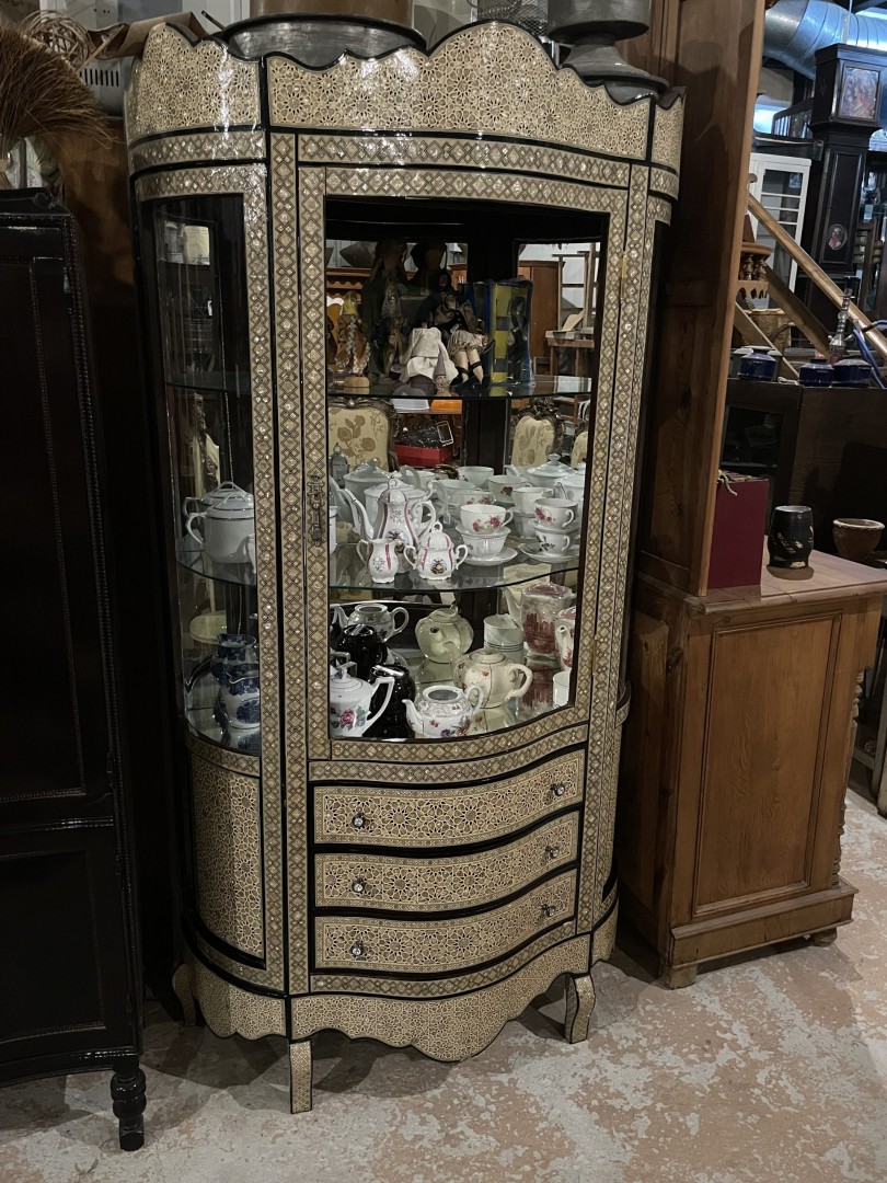 Exquisite Mid-Century Mother-Of-Pearl Inlay Display Cabinet With Glass Shelves 100Kg 111Cmx48Cmx206Cm (Wxlxh)