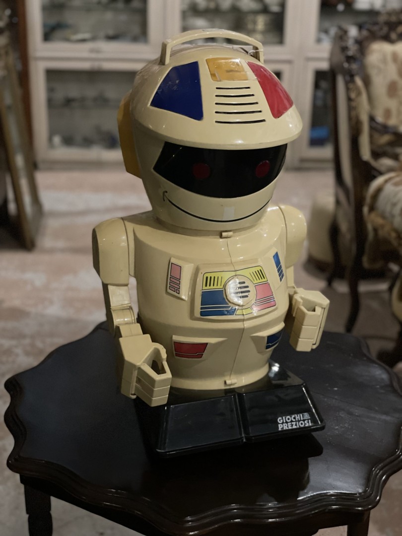 Vintage Emiglio Robot Circa 1980 - Nostalgic Childhood Decor 1.3Kg 38Cmx39Cmx63Cm (Wxlxh)