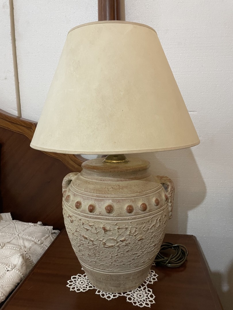 Vintage Ceramic Table Lamp With Classic Beige Shade Mid-Century Elegance 5.5Kg 61Cm (Wxlxh)