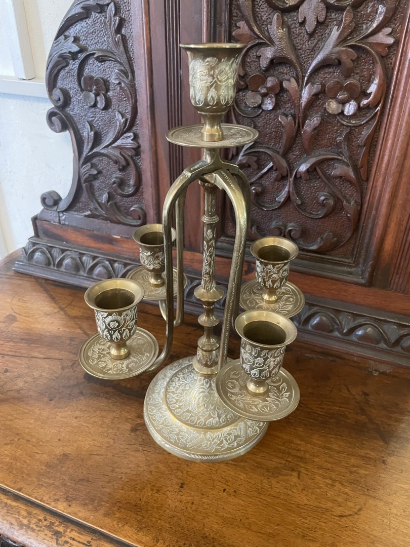 Ornate Vintage Brass 5-Light Candelabra With Intricate Floral Engravings 2.5Kg 15Cmx15Cmx30Cm (Wxlxh)