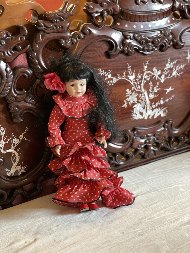Vintage Spanish Flamenco Porcelain Doll Handcrafted Beauty In Polka-Dot Dress 2Kg 16Cmx8Cmx40Cm (Wxlxh)