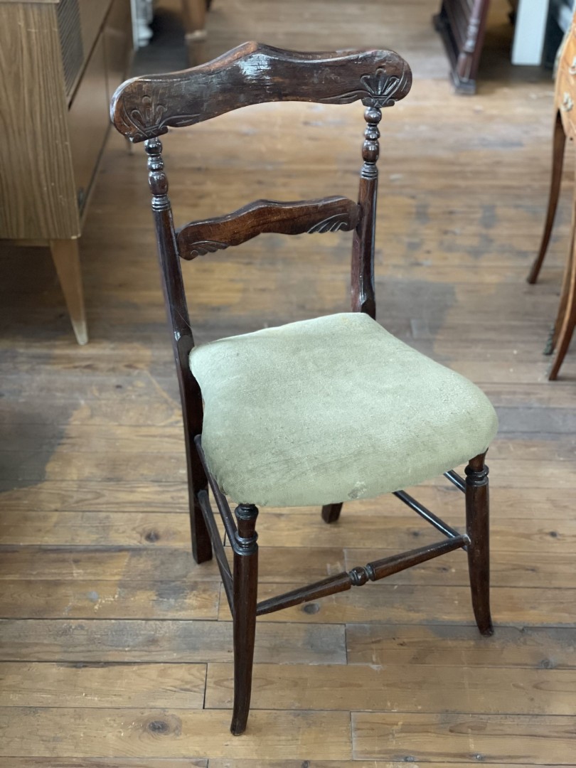 Antique Victorian Wooden Chair With Carved Backrest And Green Upholstery Vintage Accent Seating 15Kg 41Cmx40Cmx85Cm (Wxlxh)