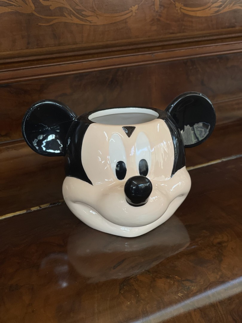 Mickey Mouse Face Mug: A Nostalgic Disney Collectible 0.4Kg 17Cmx9Cm (Wxlxh)
