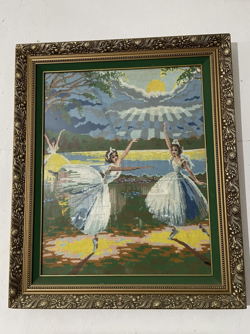Handmade Embroidery Art - Ballet Dancers In Sunrise Landscape 8Kg 67Cmx80Cm (Wxlxh)