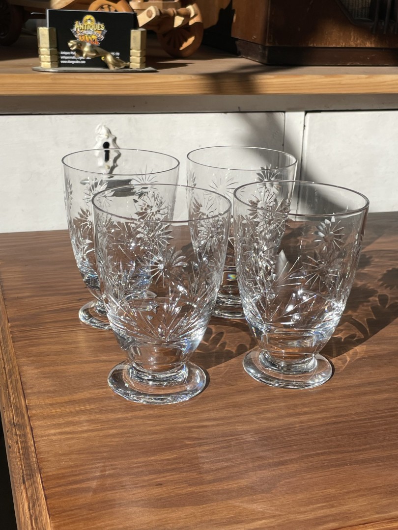 Elegant Vintage Etched Crystal Glasses Mid-Century Floral Design 1.5Kg 7.5Cmx11Cm (Wxlxh)
