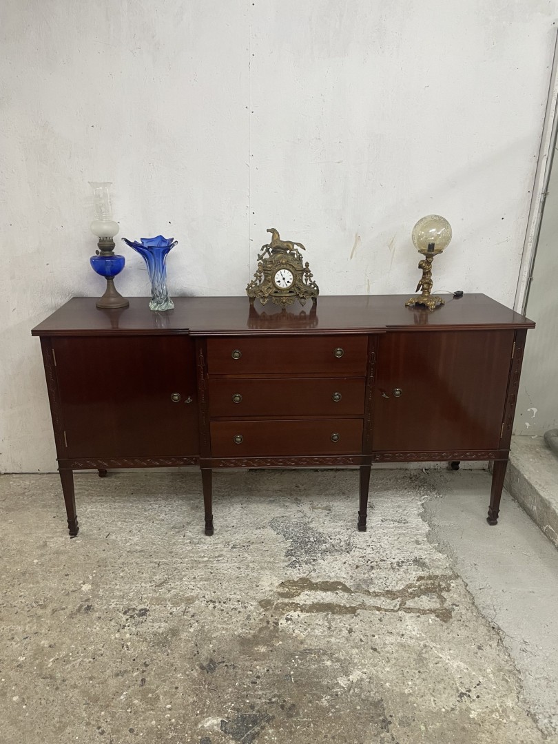 Vintage Wooden Sideboard With Brass Handles 100Kg 184.5Cmx54.5Cmx90Cm (Wxlxh)