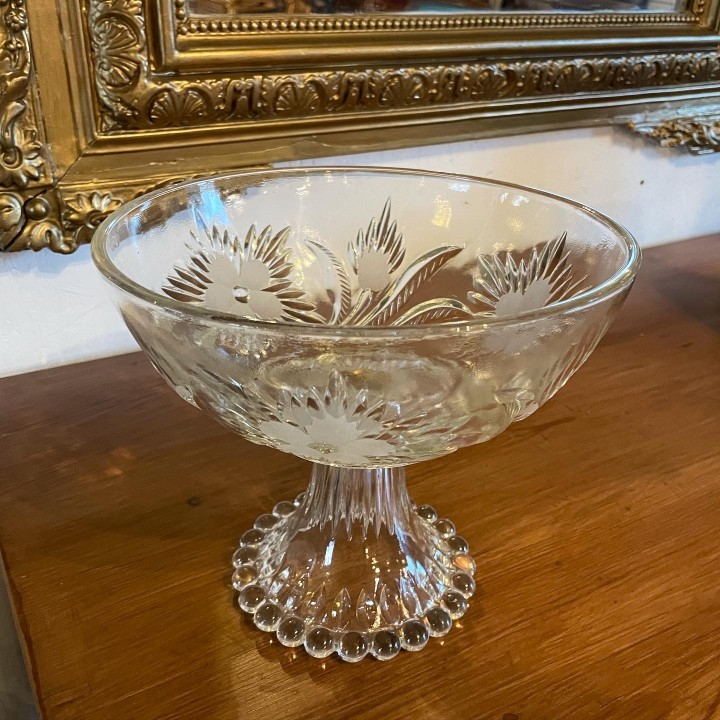 Vintage Mid-Century Fruit Bowl With Floral Decor & Stylish Leg 4Kg 22.5Cmx19.5Cm (Wxlxh)