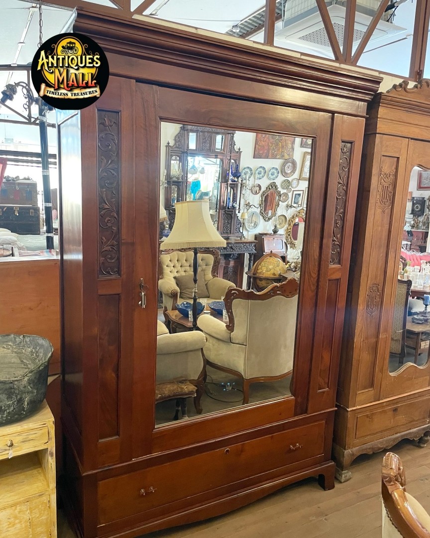 Cypriot Antique Walnut Wardrobe With Mirror Hand-Carved  Ca. 1920 1930 120Kg 142Cmx65Cmx226Cm (Wxlxh)