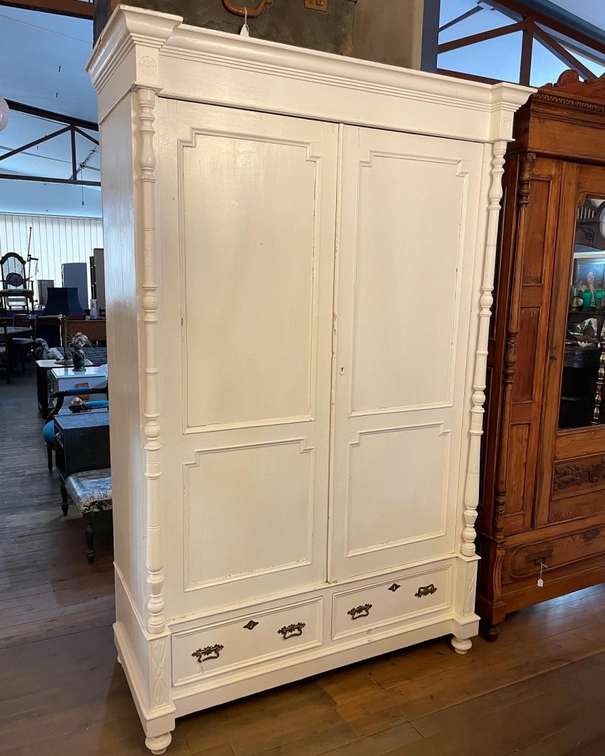 Cypriot Antique White Handcrafted Cupboard Vintage Storage 120Kg 140Cmx58Cmx228Cm (Wxlxh)