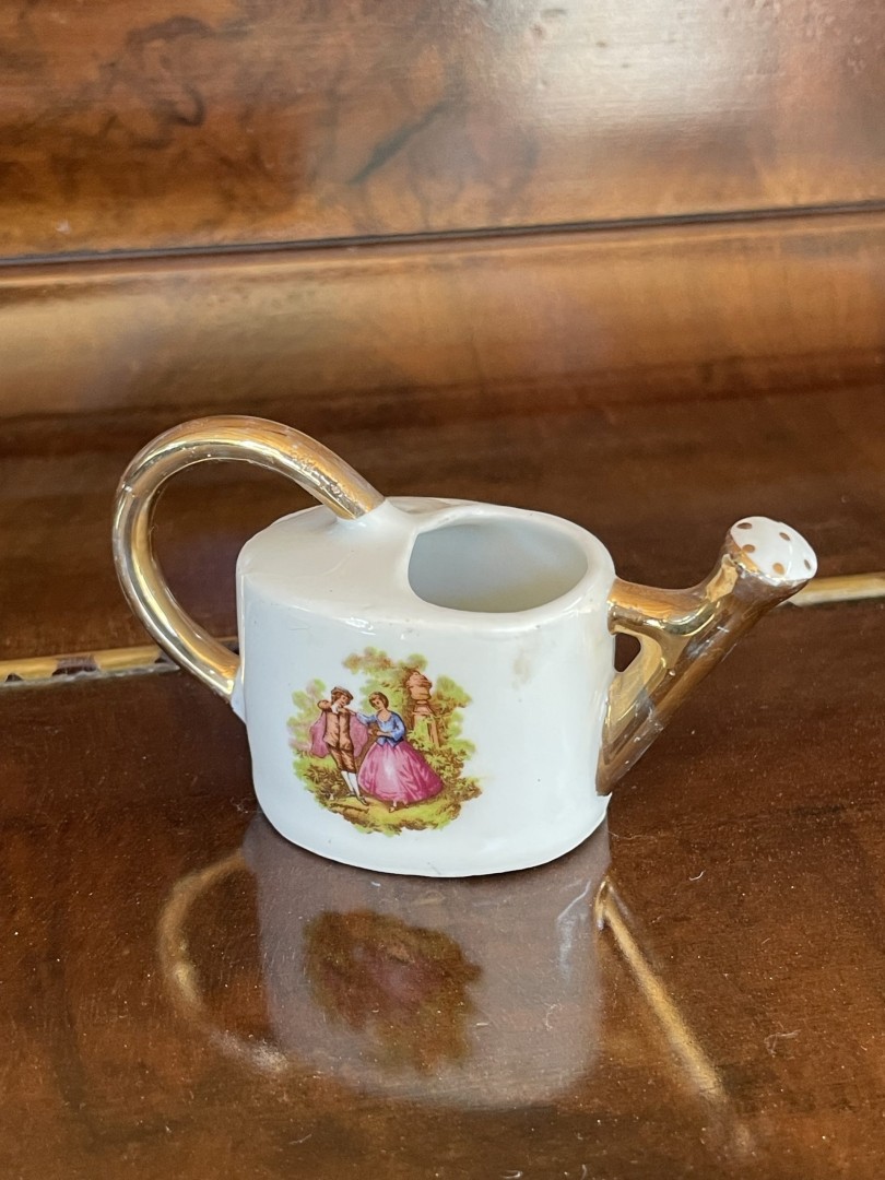 Vintage Sanbo Spain Porcelain Watering Can With Romantic Scene & Gold Handle 1970S Decor 0.8Kg 9Cmx4Cmx5Cm (Wxlxh)