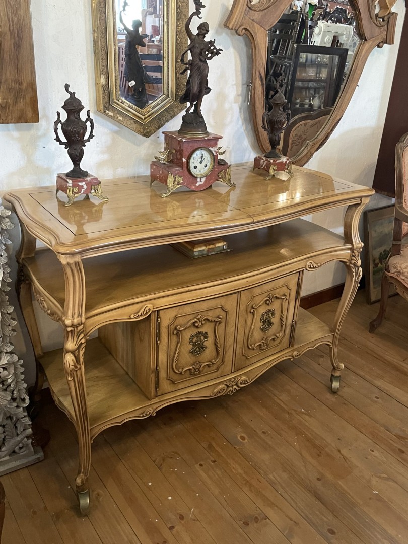 Mid-Century American Console Table With Brass Ornaments And Elegant Finish 80Kg 115Cmx52Cmx84Cm (Wxlxh)
