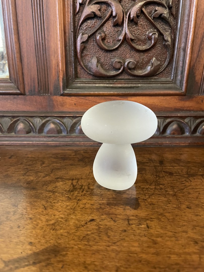Frosted Glass Mushroom Paperweight Minimalist Charm From The Late 20Th Century 1Kg 8Cmx8Cmx8Cm (Wxlxh)