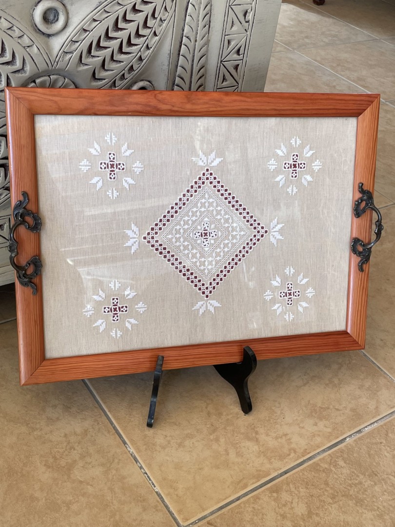 Vintage Handmade Lefkara Embroidered Wooden Serving Tray Mid 20Th Century Cyprus Lefkaritiko Lace On Linen 2Kg 48Cmx35Cm (Wxlxh)