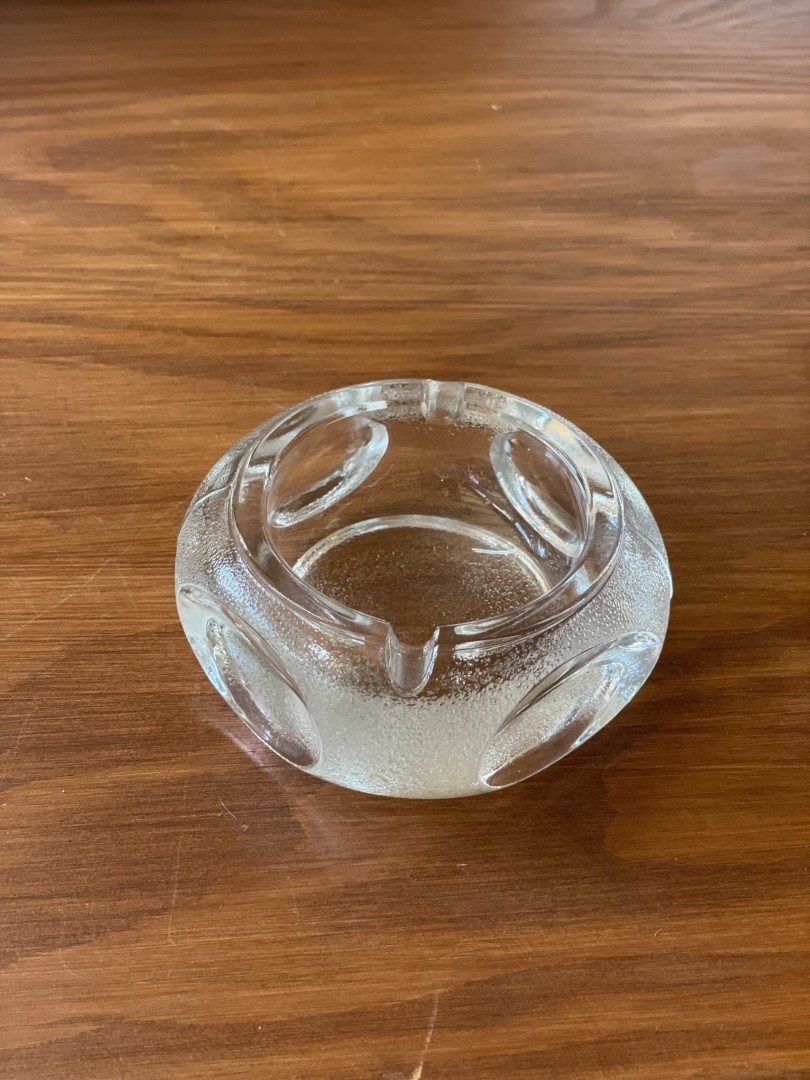 Vintage Clear Glass Ashtray Mid-Century Textured Bubble Design Modernist Style 1Kg 8Cmx8Cmx4Cm (Wxlxh)