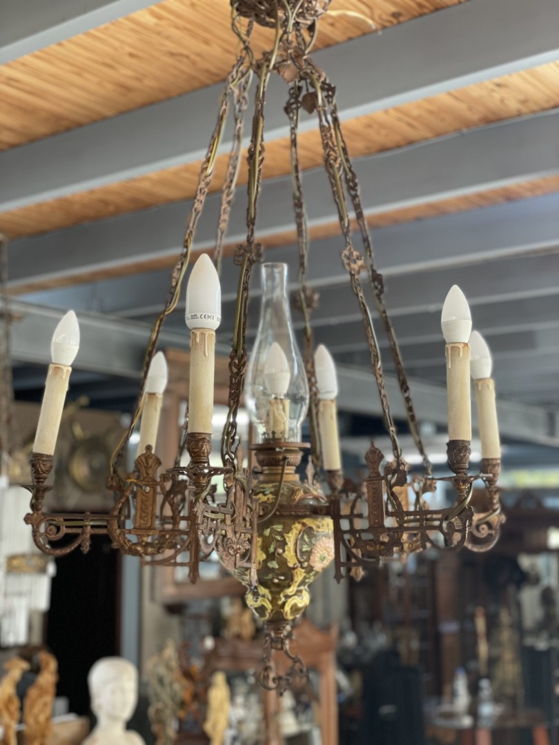 Gilded Elegance: Late 19Th Century Brass And Porcelain Chandelier 35Kg 73Cmx100Cm (Wxlxh)