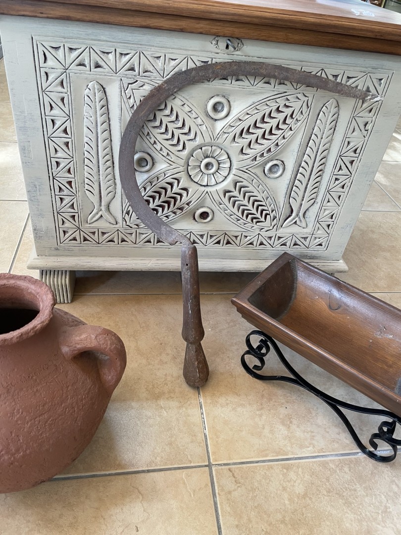 Cypriot Handmade Antique Sickle Forged Iron & Wood Traditional Farming Tool (Early Mid 20Th Century) 1Kg 58Cmx47Cm (Wxlxh)