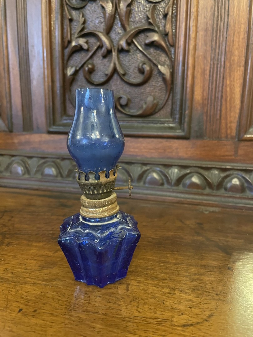 Vintage Cobalt Blue Miniature Oil Lamp With Starburst Base - Mid To Late 20Th Century 1Kg 5Cmx5Cmx11Cm (Wxlxh)