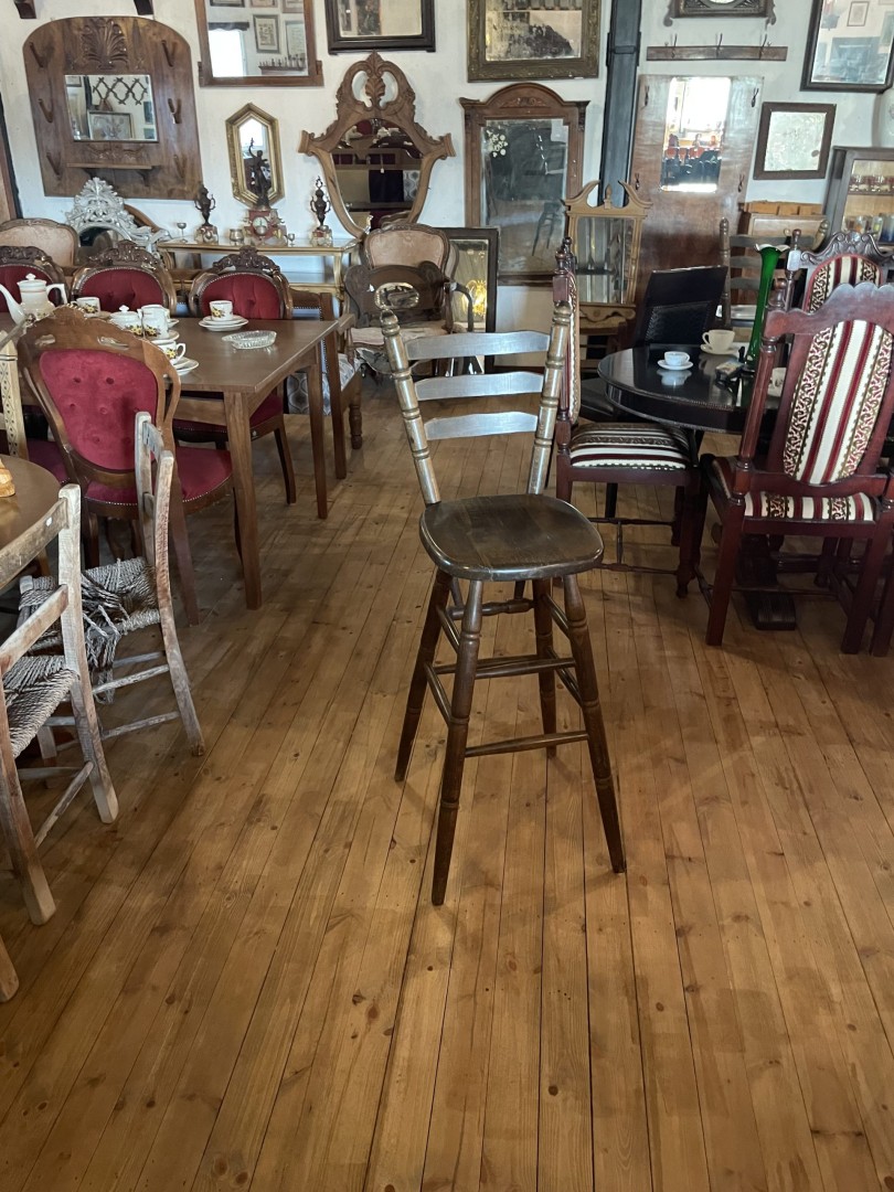 Vintage Solid Wood Bar Stool - Classic Rustic Design 15Kg 45Cmx40Cmx112Cm (Wxlxh)