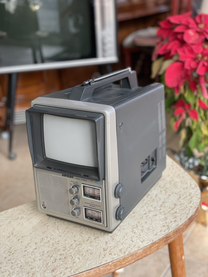 Vintage Belson Portable Tv And Radio Combo Retro Technology (1970S-1980S) 4Kg 17Cmx30Cmx29Cm (Wxlxh)