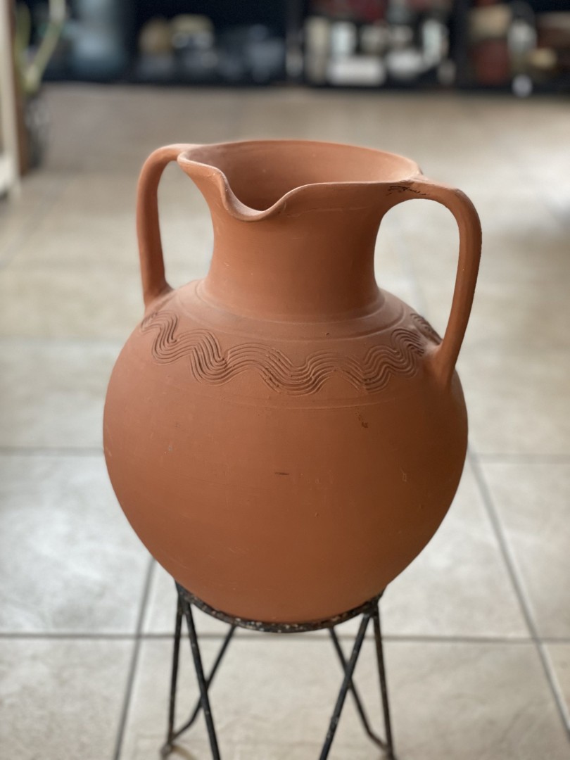Artisanal Clay Amphora: Handcrafted With Intricate Stripe Designs Kg  (Wxlxh)