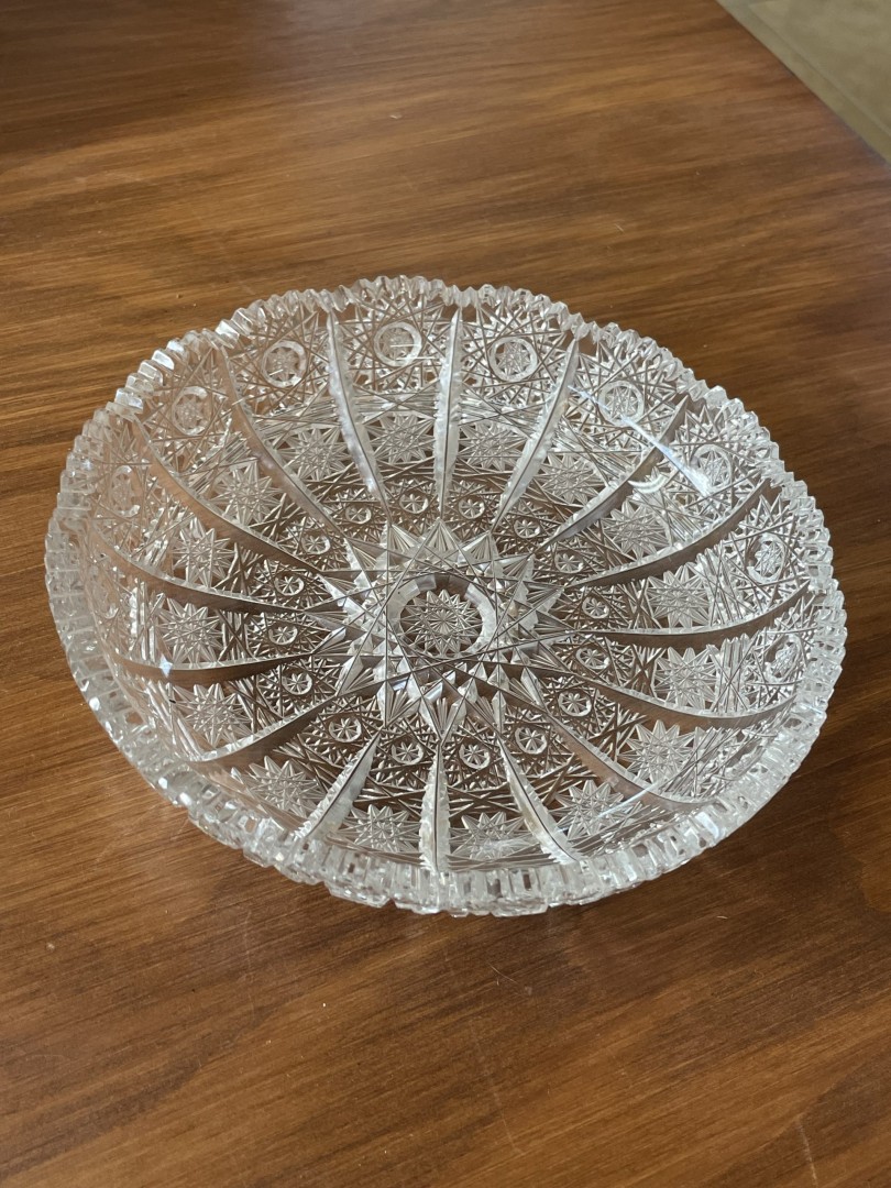 Bohemian Cut Crystal Bowl Starburst Mastery Hand-Crafted Elegance From Mid-20Th Century Europe 1Kg 15Cmx15Cmx3Cm (Wxlxh)