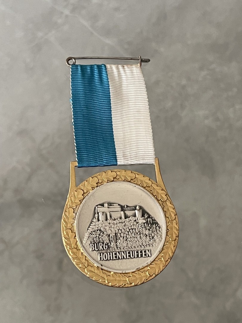 1971 Burg Hohenneuffen Medal Vintage German Hiking Commemorative Medal 0.1Kg 5Cmx10.5Cm (Wxlxh)
