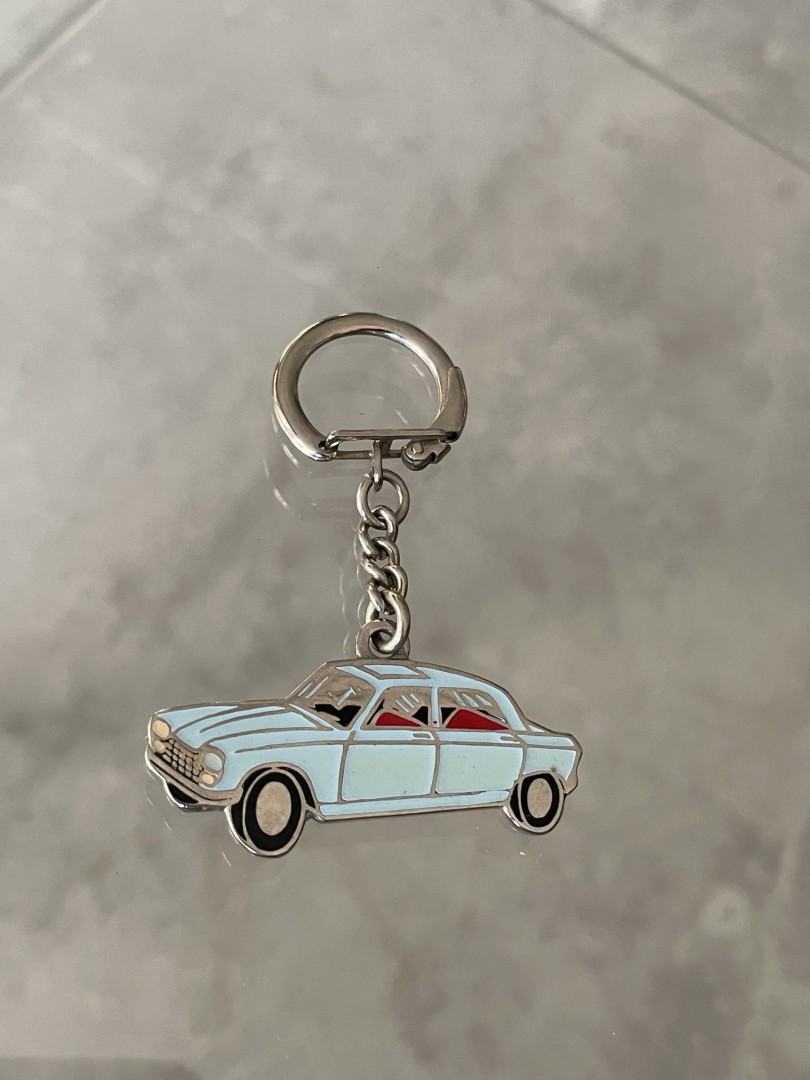 Vintage Peugeot 204 Car Keychain A Timeless Tribute To Classic Automobiles 0.02Kg 5Cmx7Cm (Wxlxh)