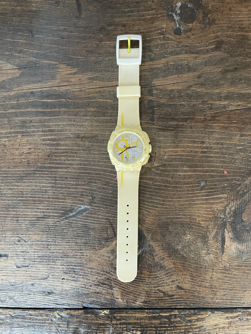 Vintage Swatch Chrono Grand Prix Yellow 1992 Watch Swiss Made Collectible With Urban Map Dial 1Kg 5Cmx26Cm (Wxlxh)