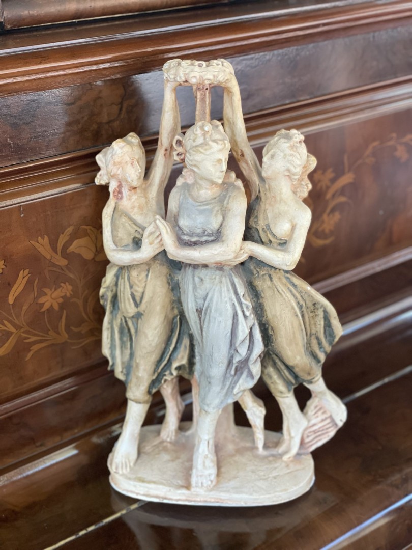 Vintage Three Graces Figurine Vintage Porcelain Sculpture 3.6Kg 25Cmx12Cmx45Cm (Wxlxh)