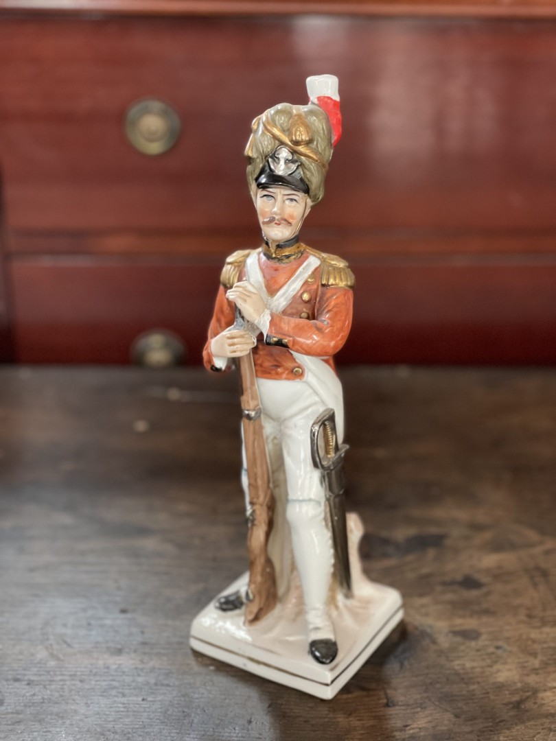 Vintage 1940S Porcelain Soldier Figurine Hand-Painted Military Decor With Rifle & Saber 1Kg 8Cmx8Cmx27Cm (Wxlxh)