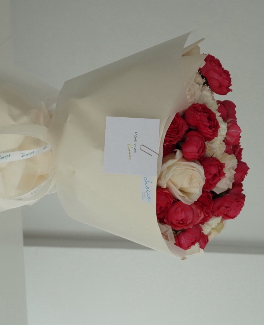 Floral Arrangement Pink & White Mix