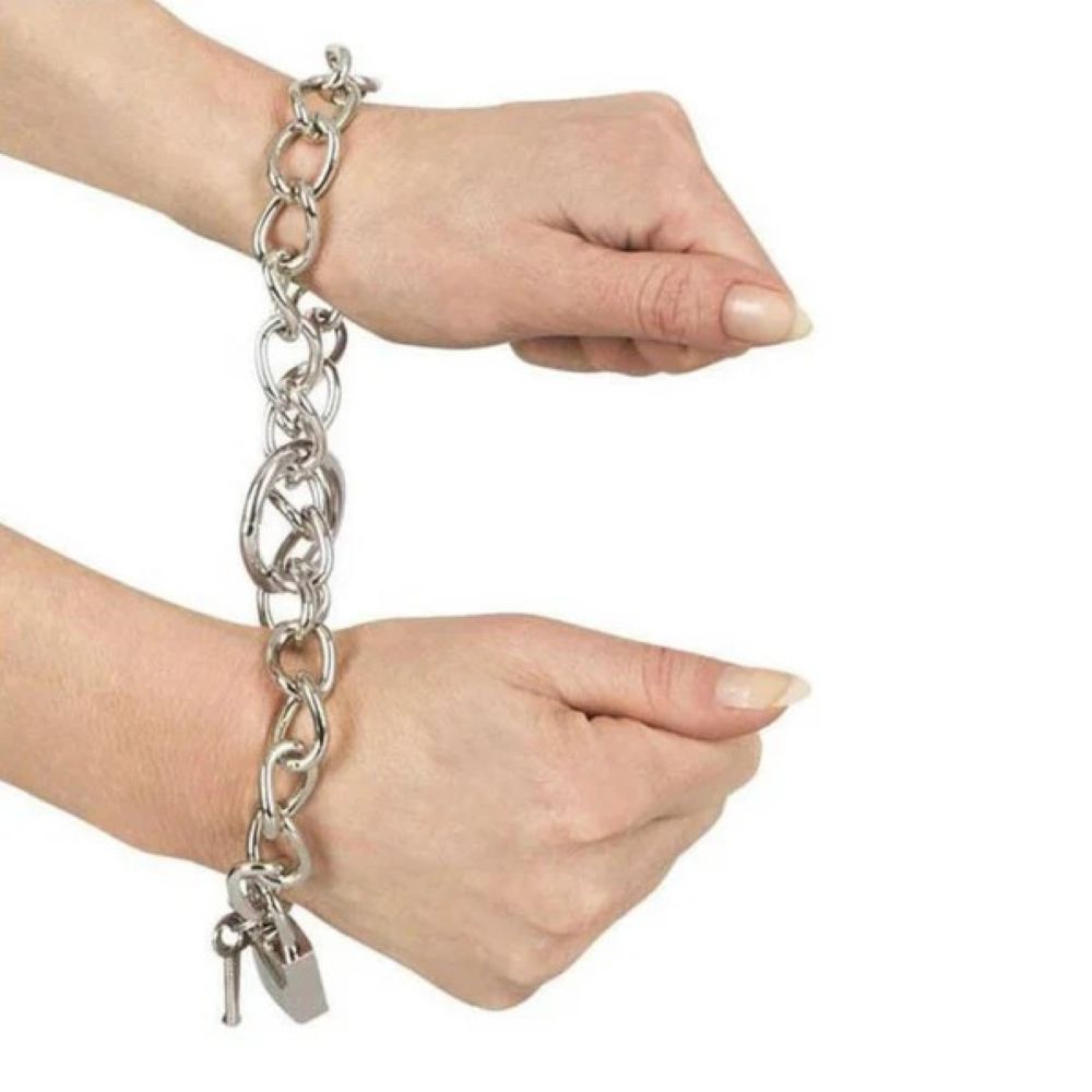 METAL CHAIN CUFFS