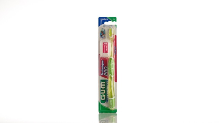 Gum Toothbrush Techn Pro Medium Regular 526