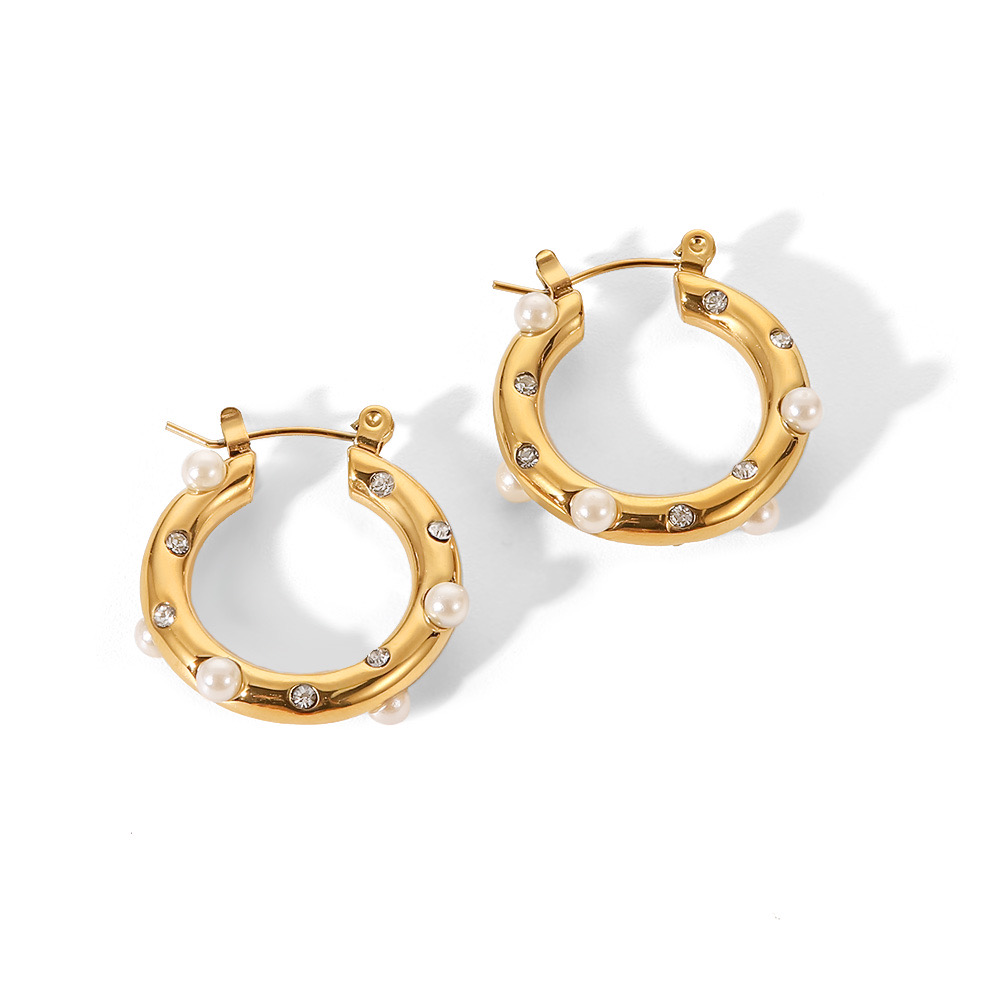 Hoops with pearls and crystals