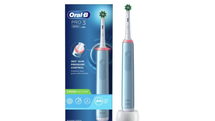 Oral-B Electric Toothbrush 'Pro Series 3 (3000)' Light Blue Rechargeable