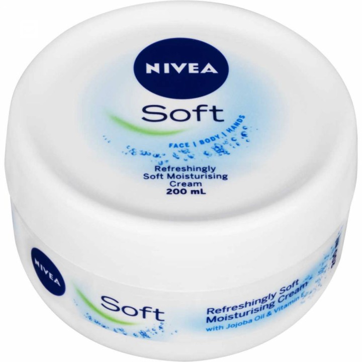 Nivea Soft Refreshing Moisturizing Cream Care 200Ml