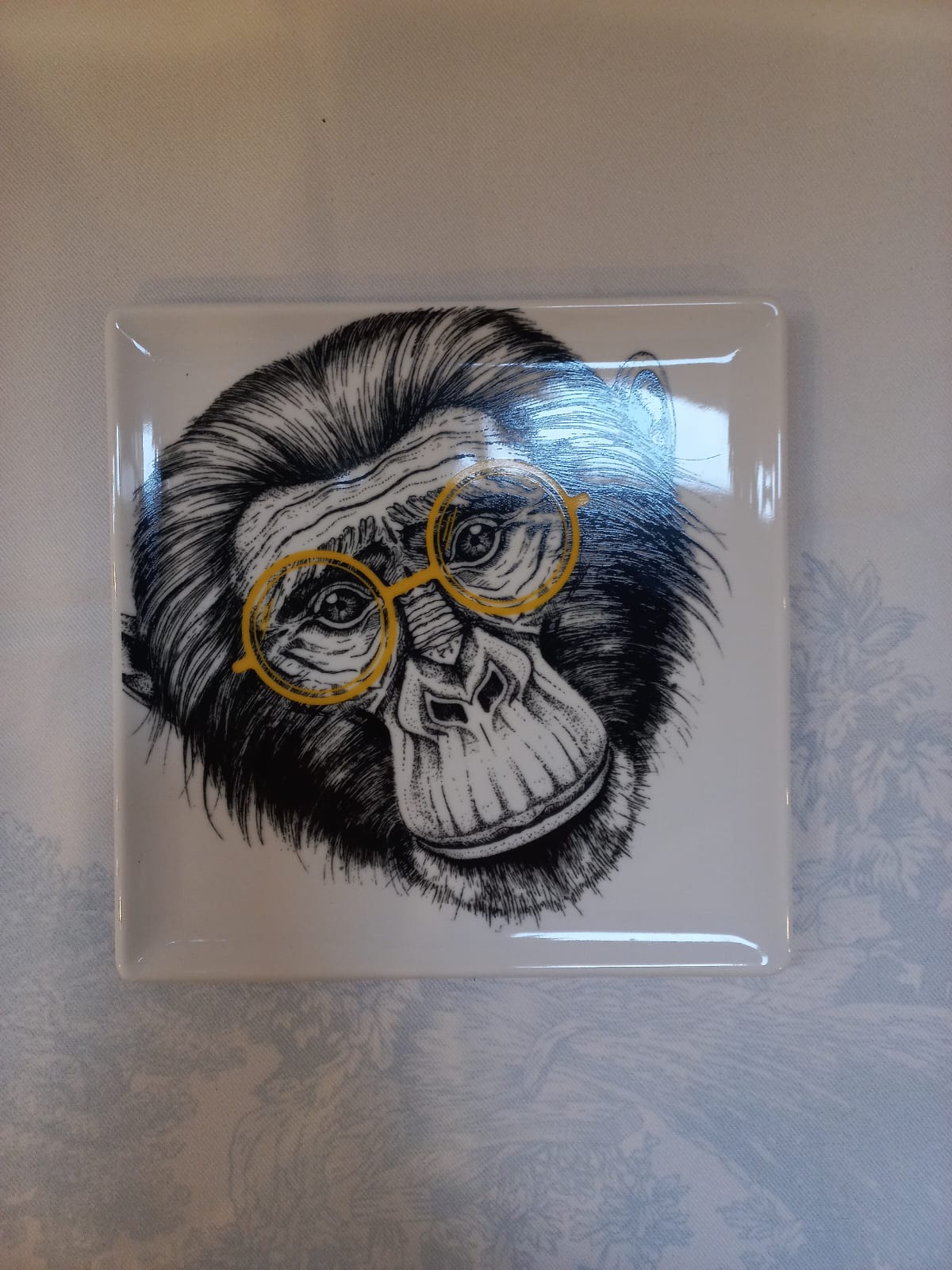 Porcelain monkay tray colour yellow size 17x17