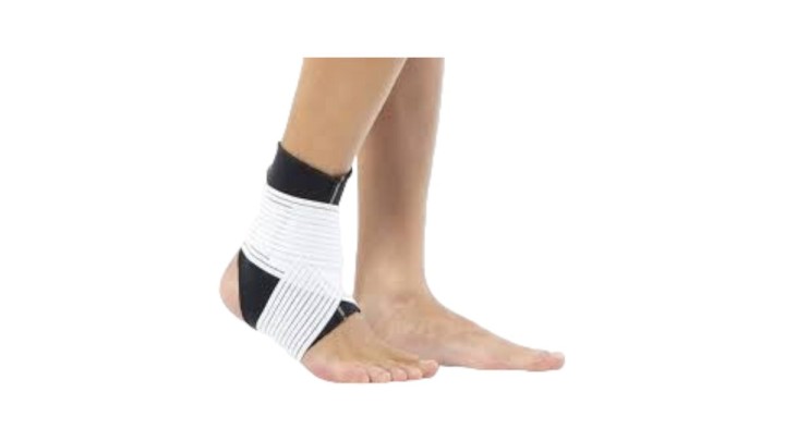 Anatomic Help 3031 Ankle Support With Two Straps Neoprene Black Colour - Medium
