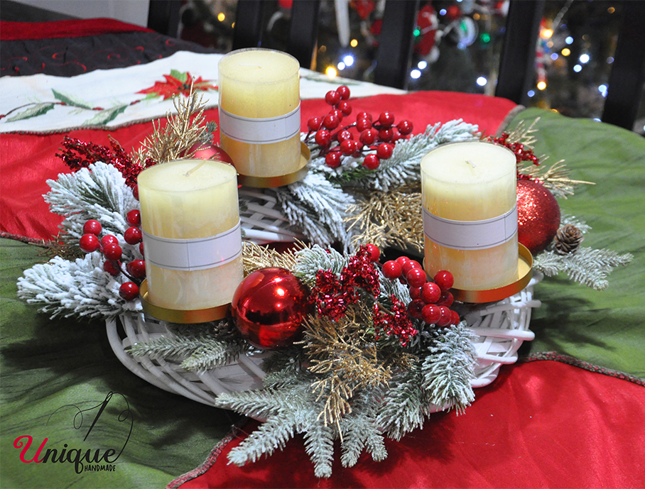 Centerpiece Red White Gold Wreath With Candles Christmas Decoration
