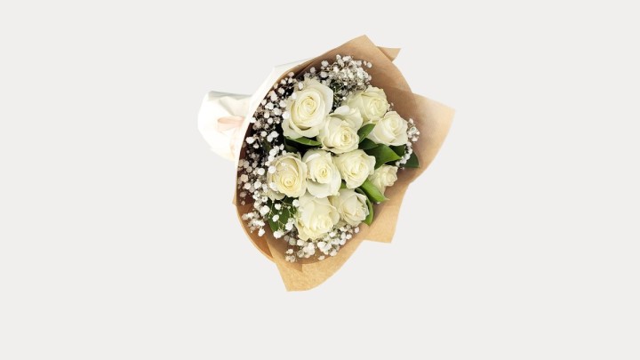10 White Roses Bouquet With Greenery