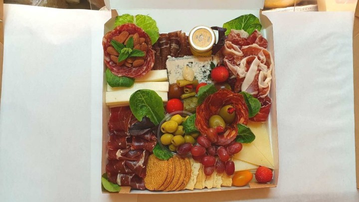 Mixed Platter (950g approx.)