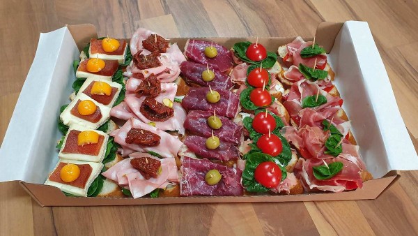 Classic Tapas Board (1.3kg) 1 Day Pre-Order