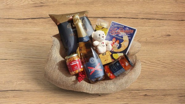 Cava Rose St Valentine Gift Basket