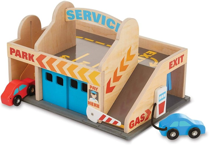 Melissa & Doug Service Station Parking Garage 3years +
