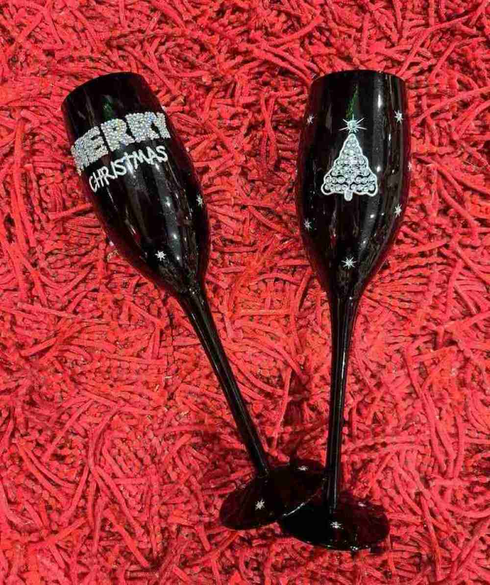 SET OF 2 BLACK CHAMPAGNE FLUTES WITH CHRISTMAS TREE DESIGN