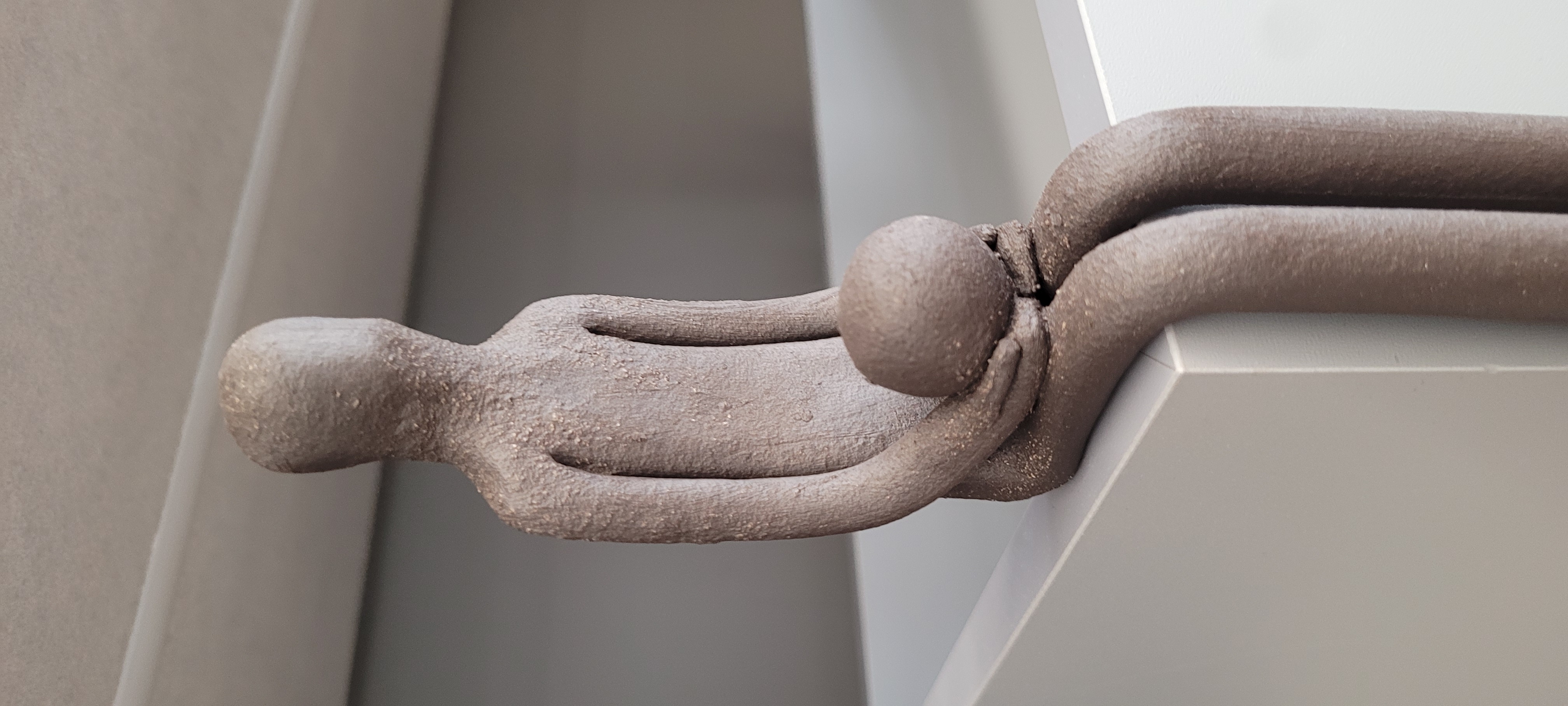 Sitting Figure - Clay - Mat - (Sphere) - 21.5cm x 4cm x 7cm(Depth)