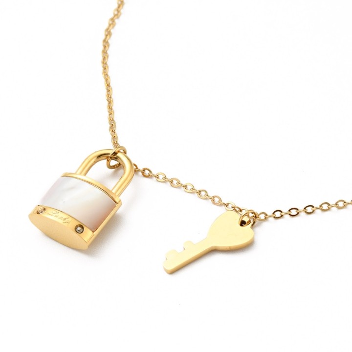 Perlarosa World Lock & Key Pendant Necklace