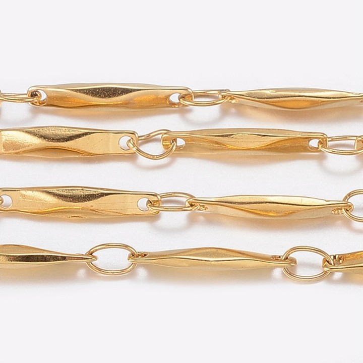Perlarosa World Twisted Bar Chain – Sleek & Modern Design Gold